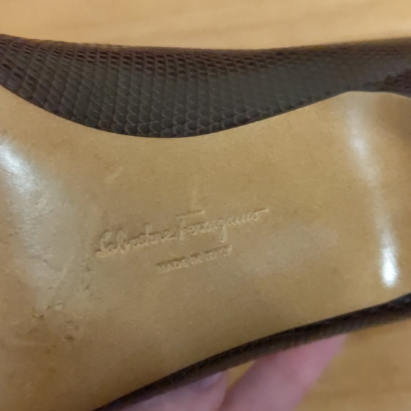 LAST CHANCE Brown lizard Salvatore Ferragamo pumps - Picture 6 of 8